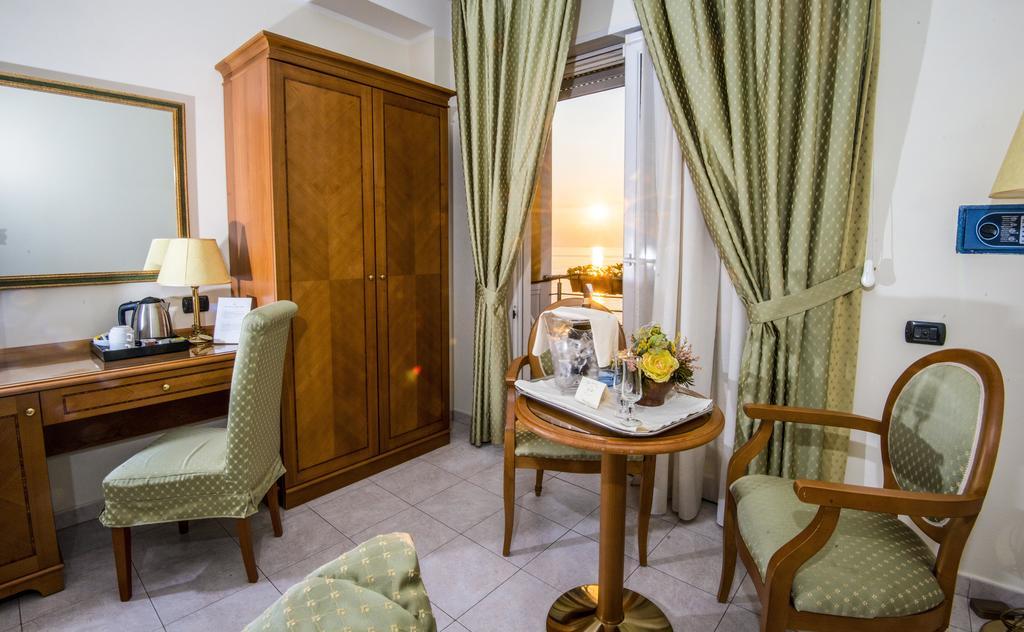 Grand Hotel Victoria Bagnara Calabra Eksteriør bilde